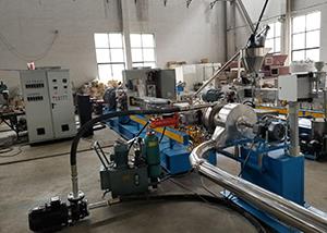 PP、PE高填充碳酸鈣水環(huán)造粒機(jī)組